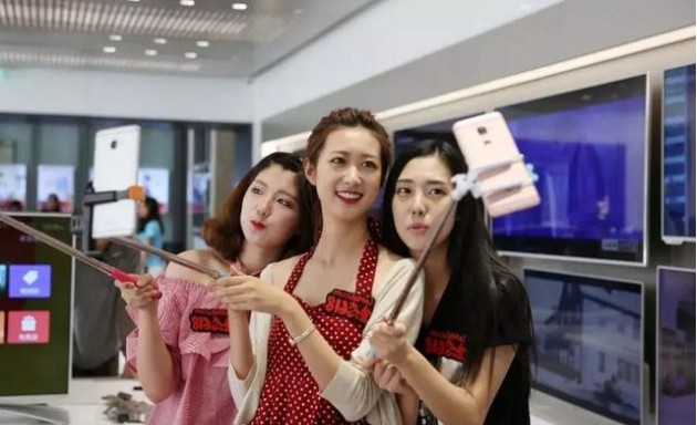 探探自动引流玩的好霸道总裁当定了